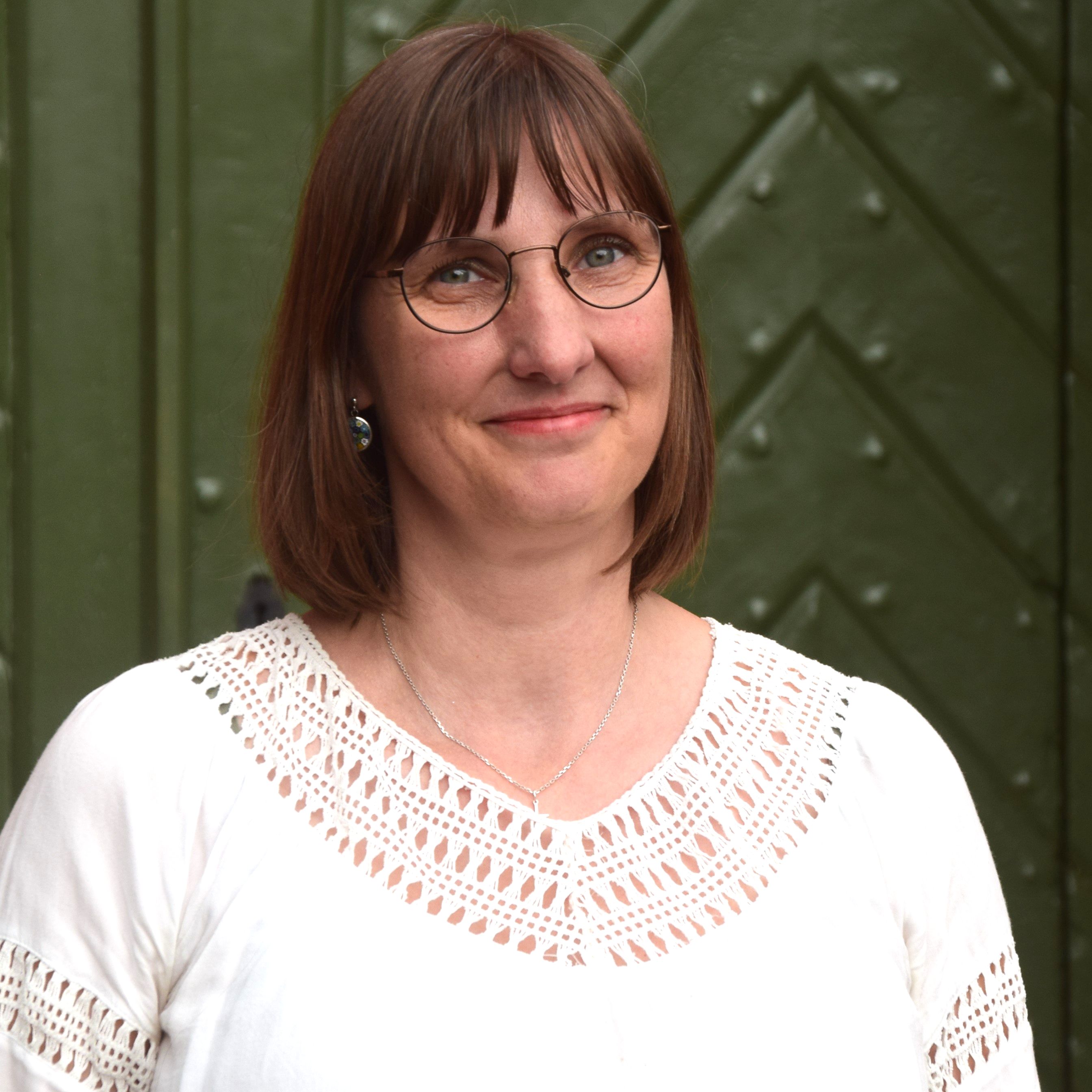 Christine Tomat kümmert sich um das Gemeindebüro in Illmersdorf