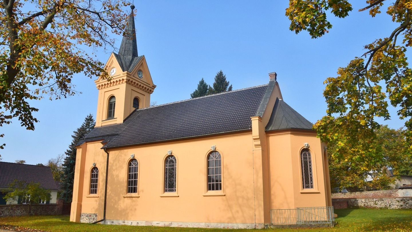 Außenansicht Kirche Rangsdorf (Foto: Düring)