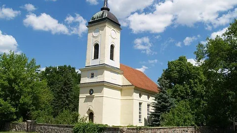 Außenansicht der Kirche Christinendorf (Foto: Düring)