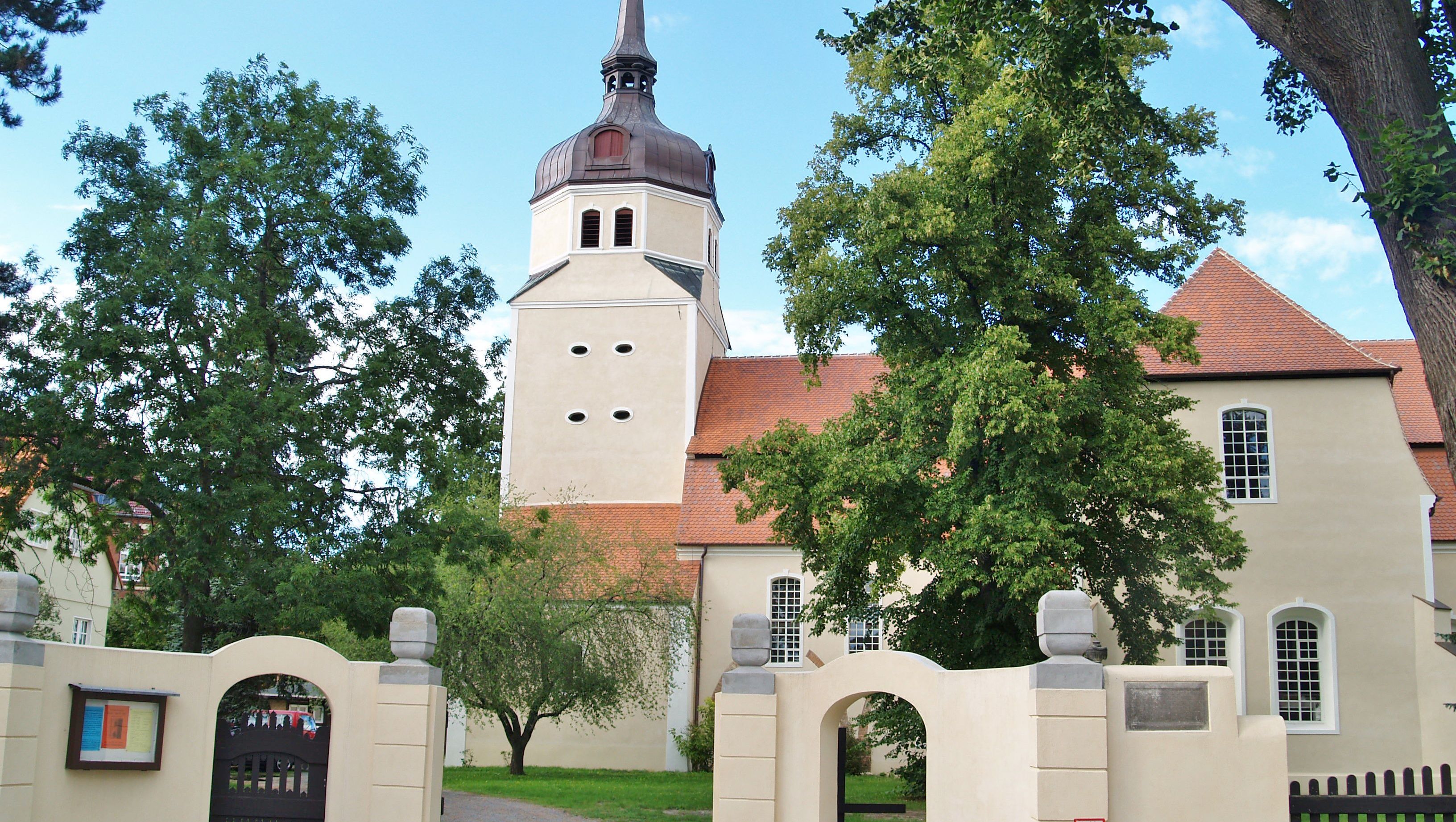 Außenansicht der Kirche Dennewitz (Foto: Düring)
